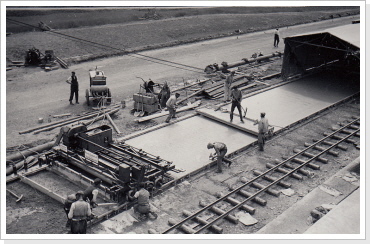 Herstellen der Fahrbahn bei Seubtendorf Juli1936