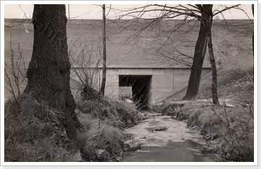 Durchlaß und Wehr im Krebsgrund (Triebischtal) 29.04.1937